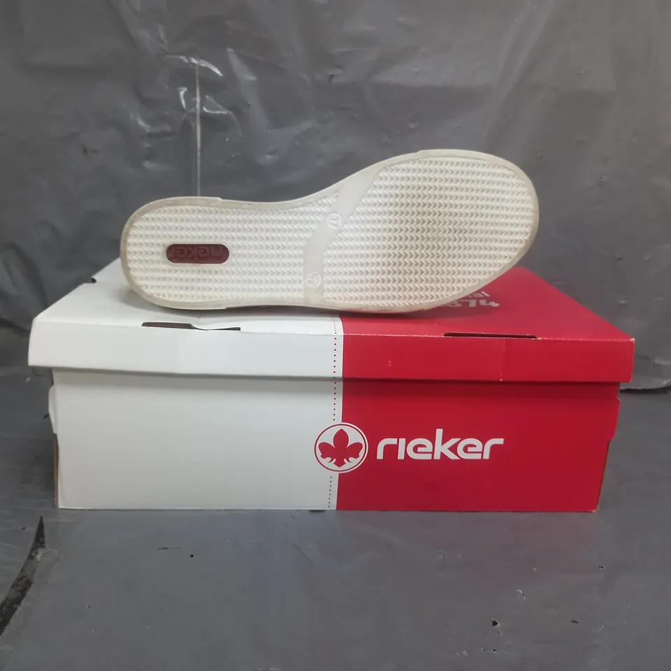 RIEKER PLATFORM TRAINERS APRICOT SIZE 4