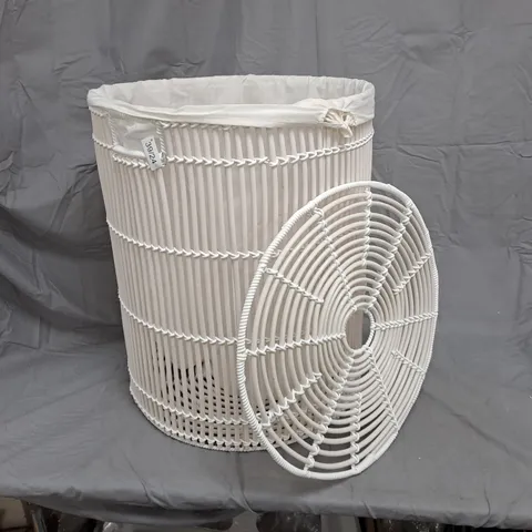 WHITE RATTAN STYLE LAUNDRY HAMPER