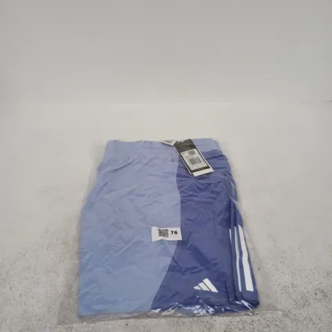 ADIDAS BLUE SHORTS β MENβS XL 4"(TWO-TONE BLUE, 3-STRIPE DETAIL)