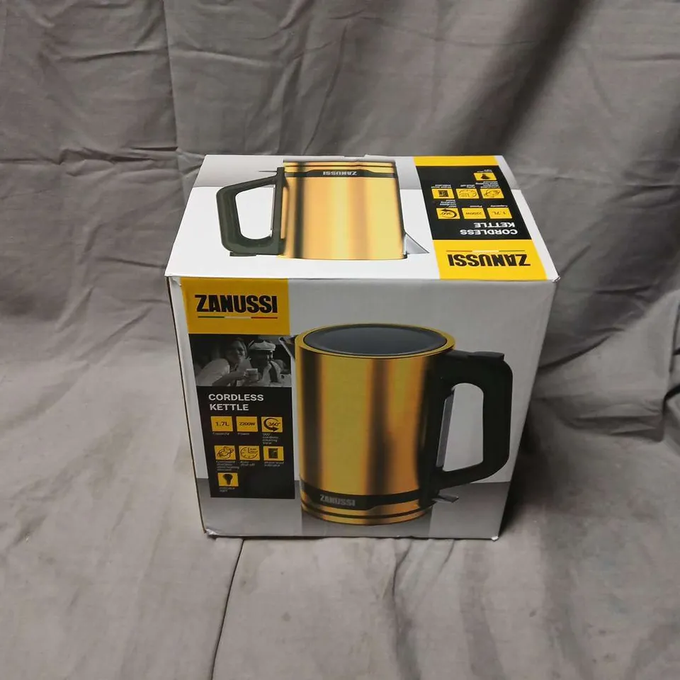 ZANUSSI CORDLESS KETTLE – GOLD & BLACK, 1.7L, 2200W – BOXED