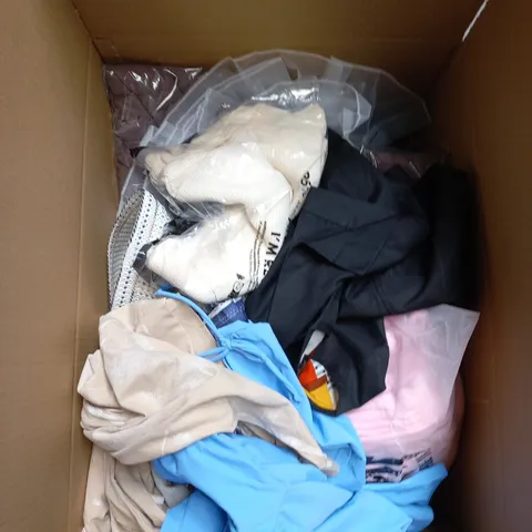 BOX OF APPROXIMATELY 20 ASSORTED CLOTHING ITEMS TO INCLUDE: TOPSHOP BAG