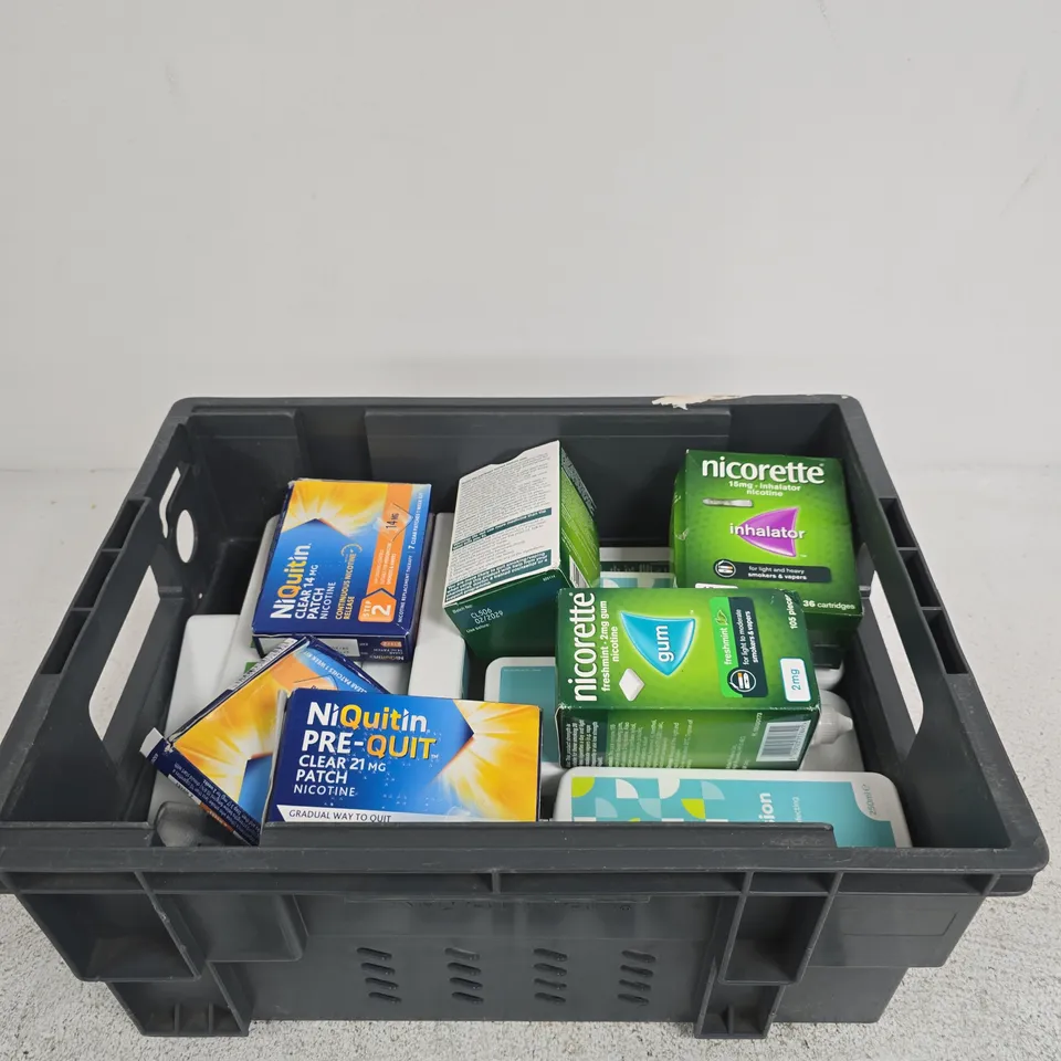 TOTE OF APPROXIMATELY 10 ASSORTED ITEMS INCLUDING SPECSAVERS ALLPURPOSE, SPECSAVERS EASIPURPOSE AND NICORETTE INHALKATOR