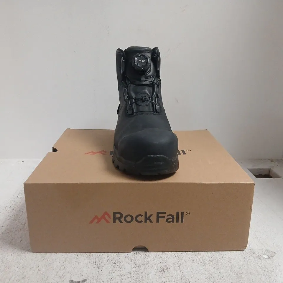 BOXED PAIR OF ROCKFALL SAFETY BOOTS IN BLACK SIZE UK 8
