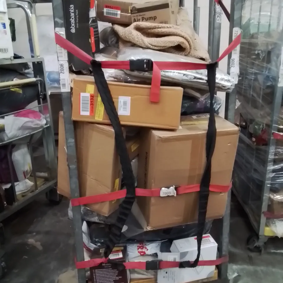 CAGE OF ASSORTED HOUSEHOLD GOODS AND PRODUCTS TO INCLUDE;DRYING RACK,CAKE STAND,CURTAINS 