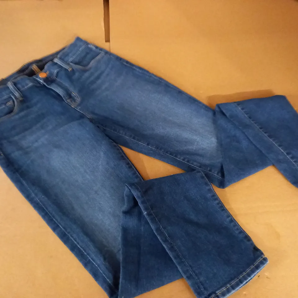 BRAND NEW J BRAND MID RISE JEANS IN BLUE - 26