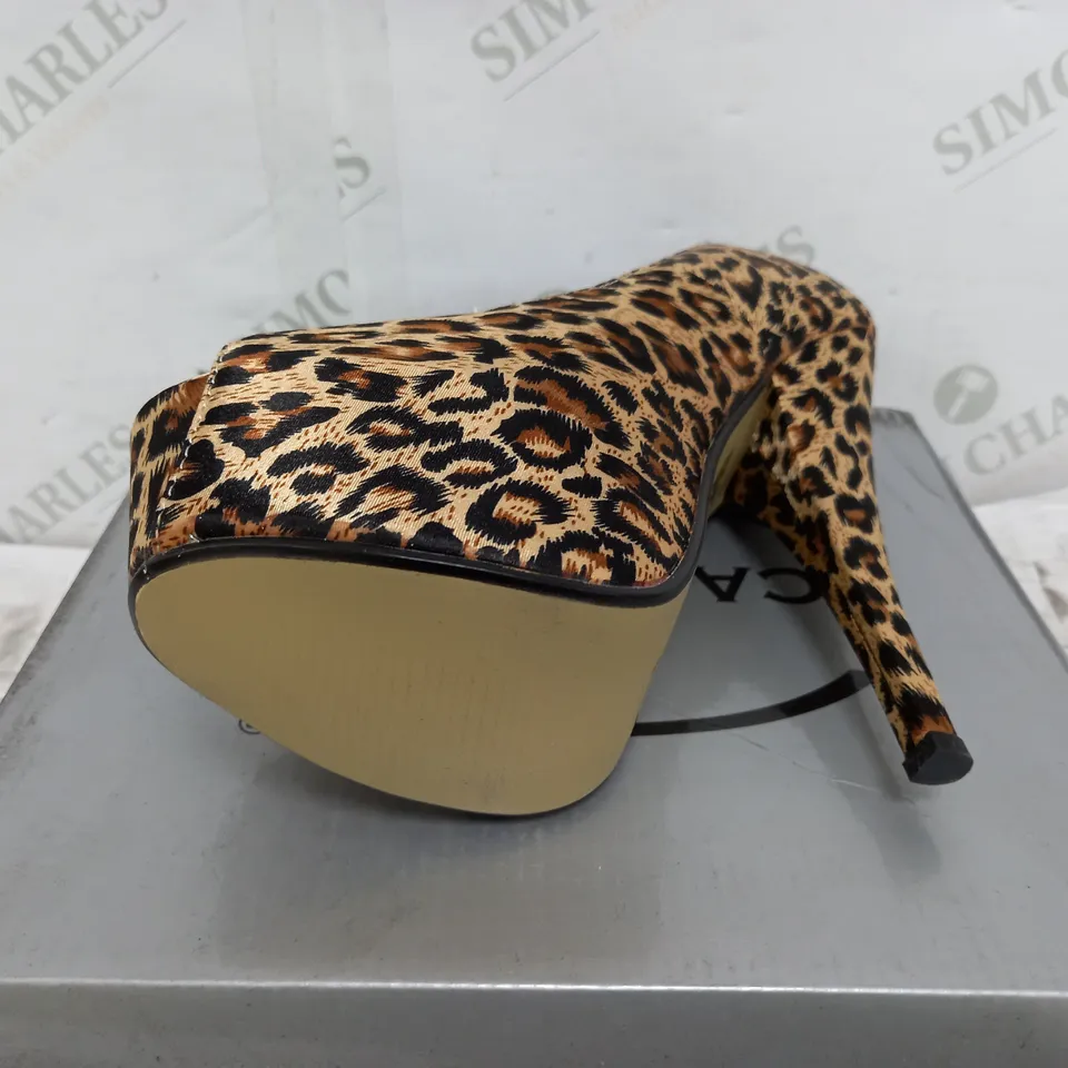 BOXED PAIR OF LEOPARD SATIN PRINT STILLETTO SIZE 6