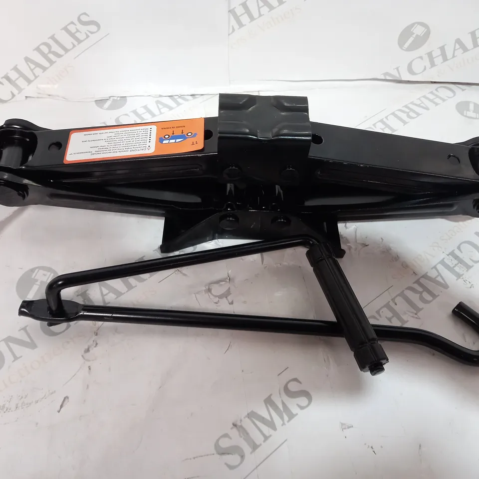 SMALL CAR JACK 