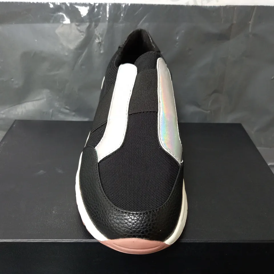 NATURALIZER NIMA TRAINER IN BLACK/SILVER - SIZE UNSPECIFIED