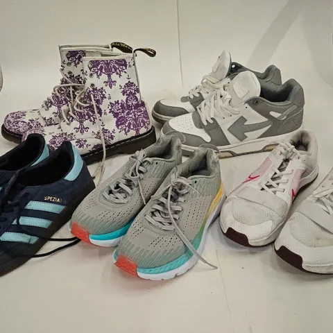LOT OF 5 PAIRS OF DESIGNER FOOTWEAR TO INCLUDE DR MARTENS AND OFF WHITE - VARIOUS SIZES