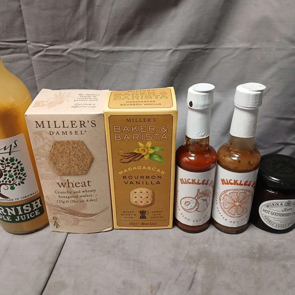 BOX OF APPROX 12 ASSORTED FOOD AND DRINK ITEMS TO INCLUDE - HALEY'S APPLE JUICE; MILLER'S DAMSEL WHEAT CRACKERS; BAKER & BARISTA MADAGASCAN BOURBON VANILLA BISCUITS; 2X HOT SAUCE BOTTLES; WILKIN & SON