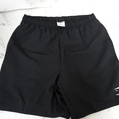 GYMSHARK BLACK SHORTS - M