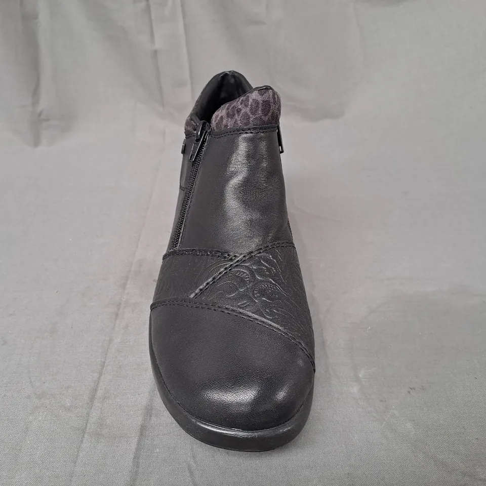 BOXED PAIR OF RIEKER SHOES IN BLACK UK SIZE 6.5