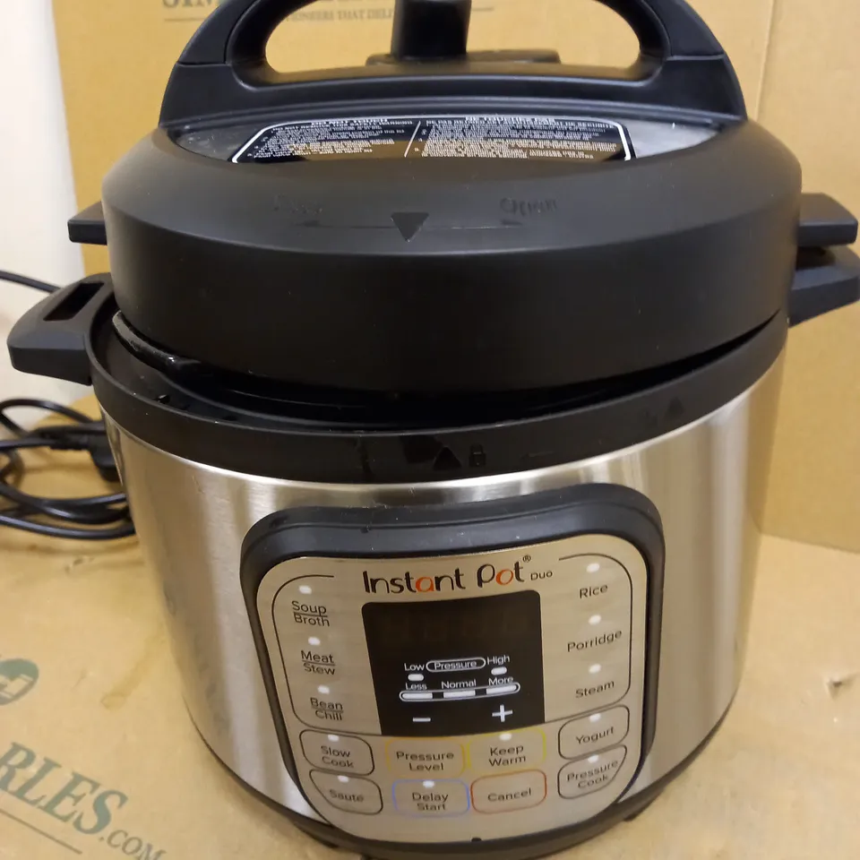 INSTANT POT DUO SMART PRESSURE COOKER