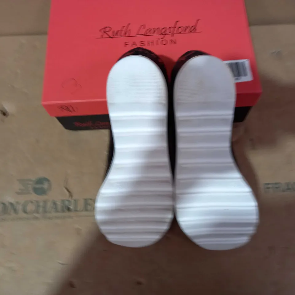 BOXED PAIR OF RUTH LANGFORD BLACK TRAINERS - SIZE 40