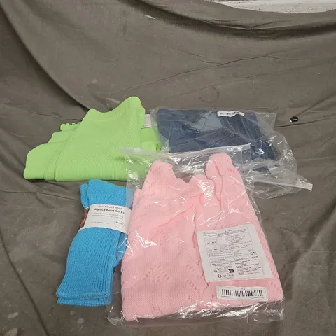 BOX OF APPROXIMATELY 20 ASSORTED CLOTHING ITEMS TO INCLUDE PINK KNITTED TOP, JEANS, LEGGINGS, SOCKS ETC