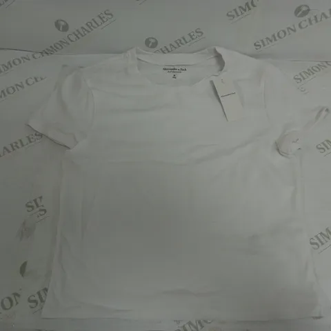 ABERCROMBIE & FITCH BABY TEE IN WHITE - MEDIUM
