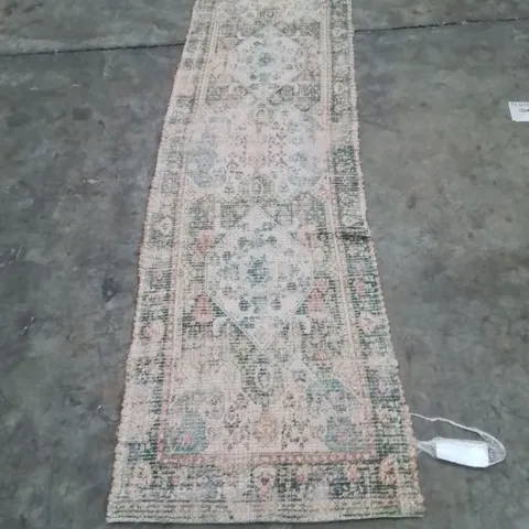 QUALITY DESIGNER AREA RUG - APPROXIMATELY 220X60CM