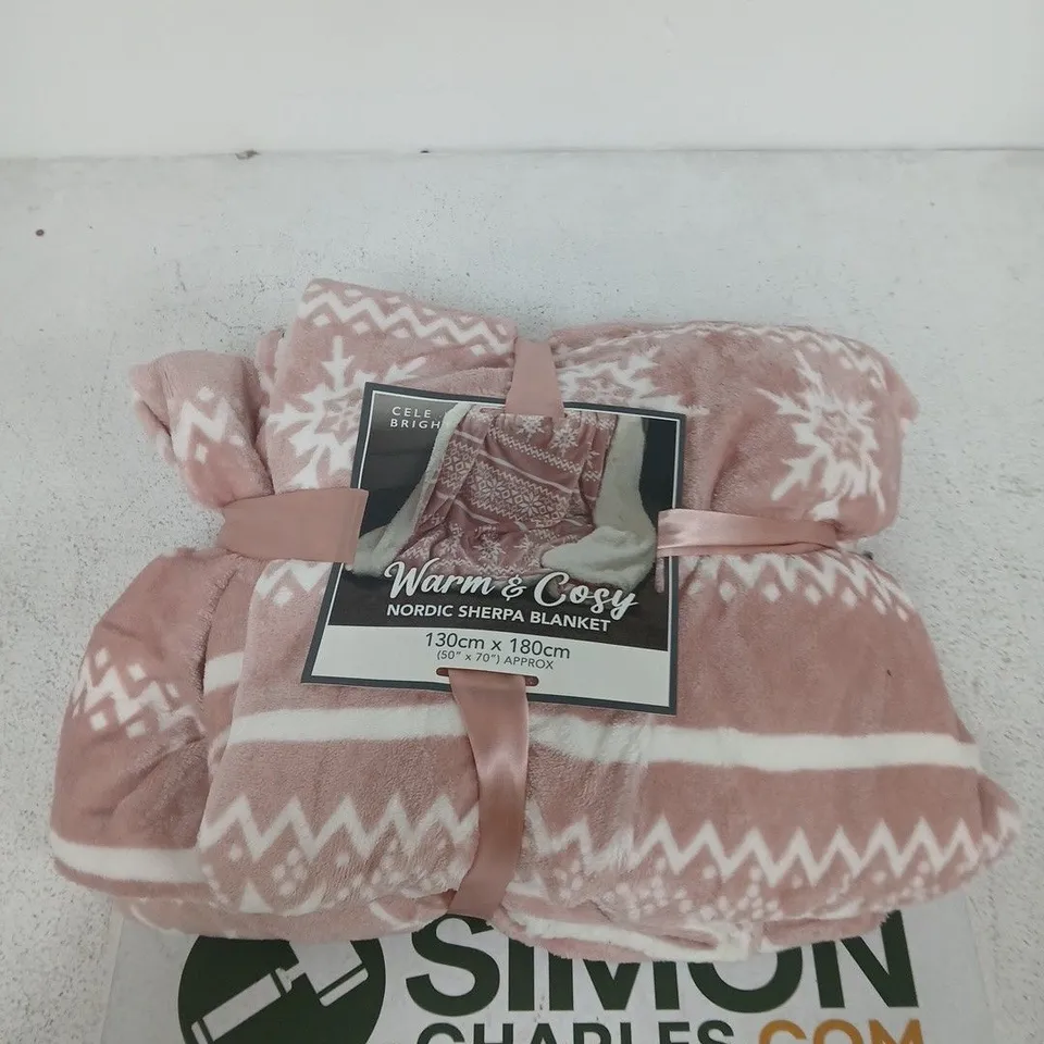 WARM & COSY NORDIC SHERPA BLANKET – PINK, 130 X 180 CM 