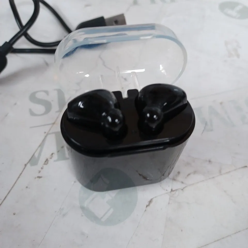 BLUETOOTH TRUE WIRELESS EARBUDS 
