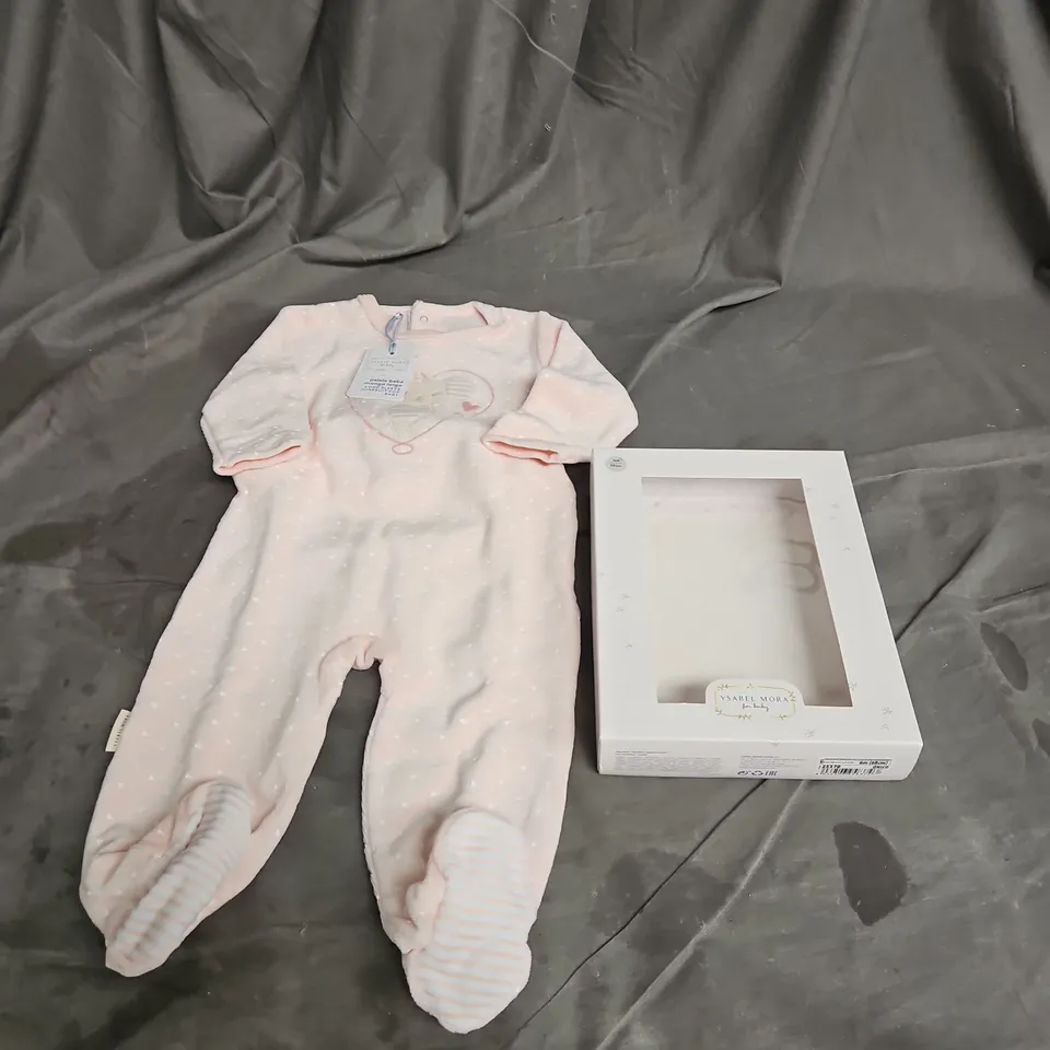 BOXED YSABEL MORA LONG SLEEVE BABY JUMPSUIT IN PINK SIZE 6MONTHS