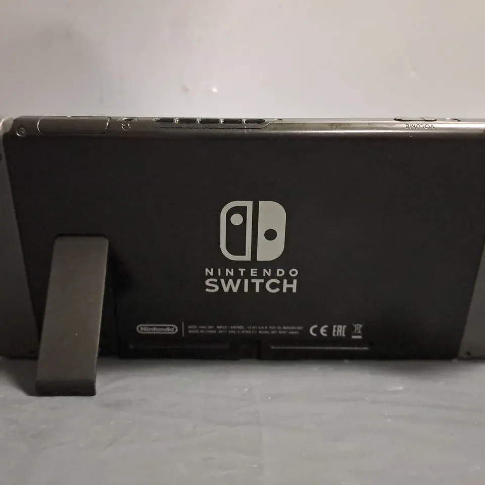 NINTENDO SWITCH HAC-001 GAMING CONSOLE 