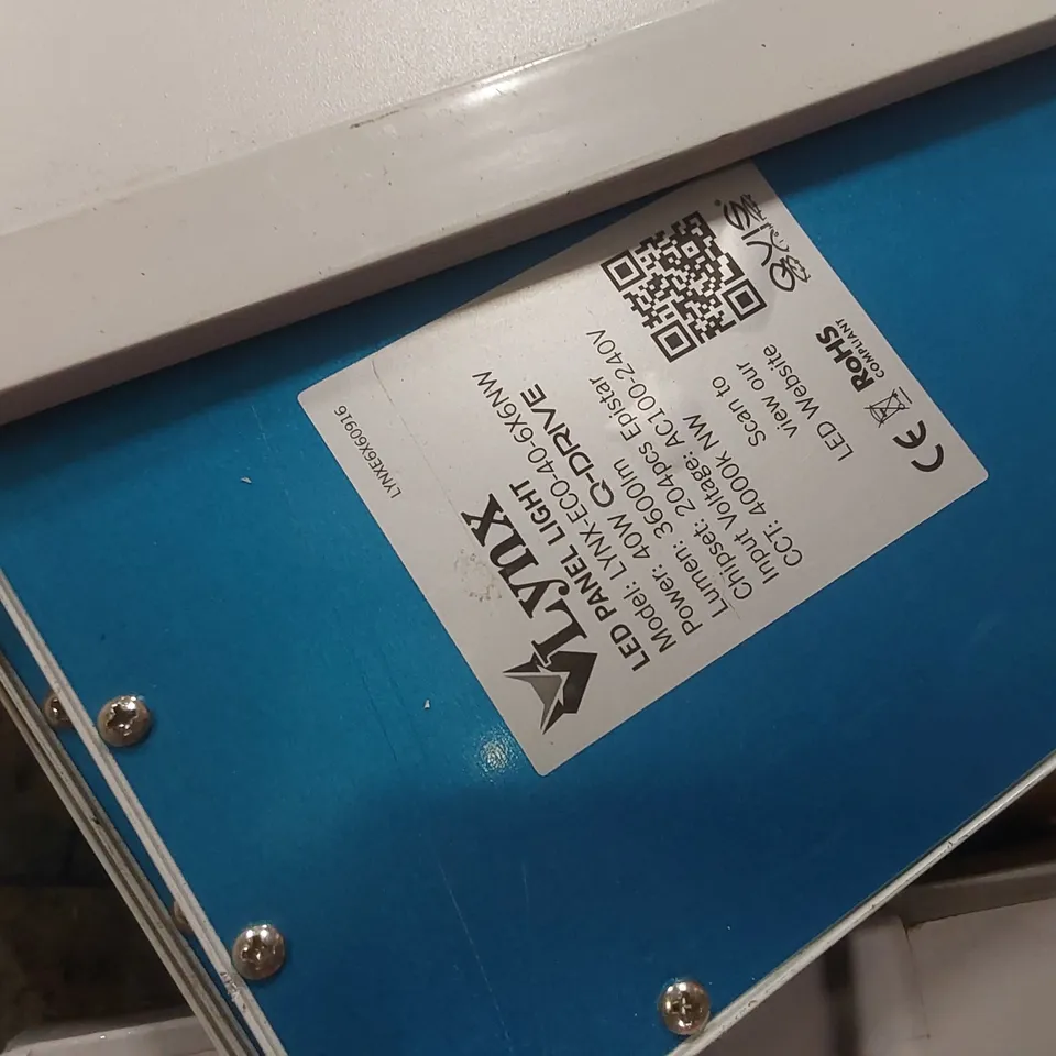 BOX CONTAINING A LARGE ASSORTMENT OF ELECTRICAL PARTS ECT