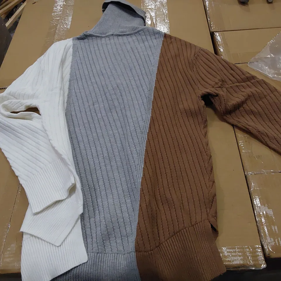 PALLET OF APPROXIMATELY 359 ITEMS OF ASSORTED CLOTHING AND ACCESSORIES TO INCLUDE;