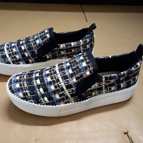 PAIR OF MISS KG KURT GEIGER FABRIC SNEAKERS - 39