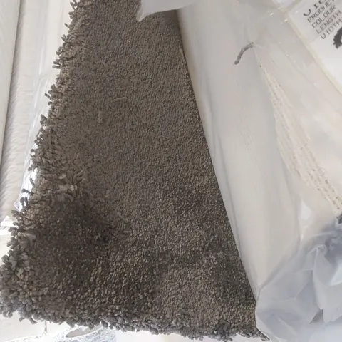ROLL OF QUALITY ULTIMATE IMPRESSIONS CLASSY CARPET - APPROXIMATELY 5.1 x 5m