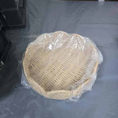 ROUND WICKER BASKET – NATURAL, PLASTIC WRAPPED