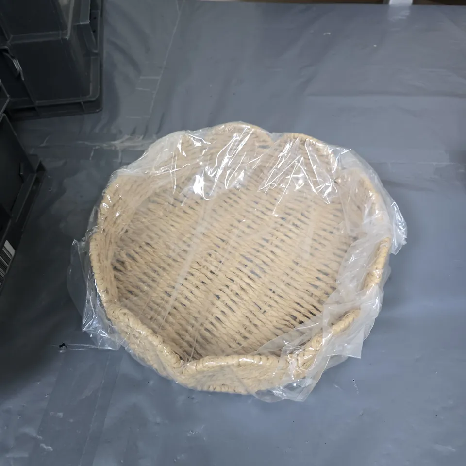 ROUND WICKER BASKET – NATURAL, PLASTIC WRAPPED