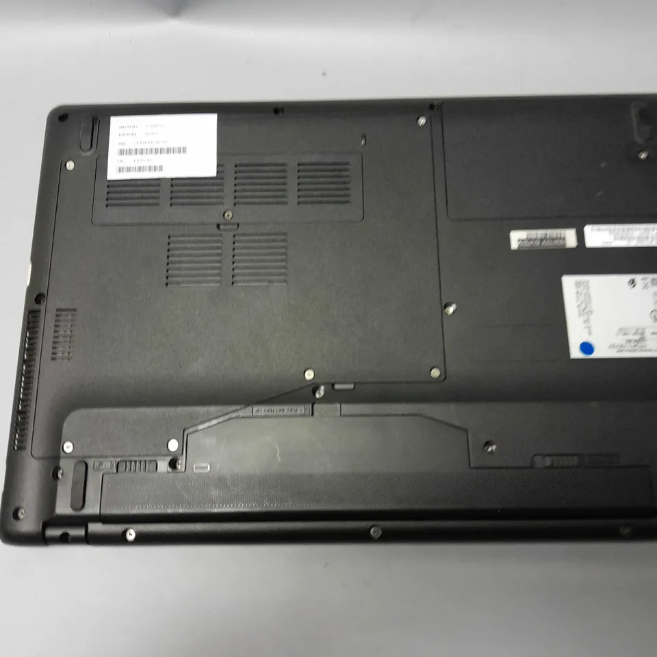 FUJITSU LIFEBOOK A555 LAPTOP 