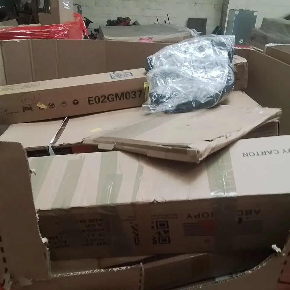 PALLET OF ASSORTED HOUSEHOLD GOODS AND PRODUCTS TO INCLUDE;PLASTIC FENCE,ATHLETIC JERSEY FRAME,TOWER FAN