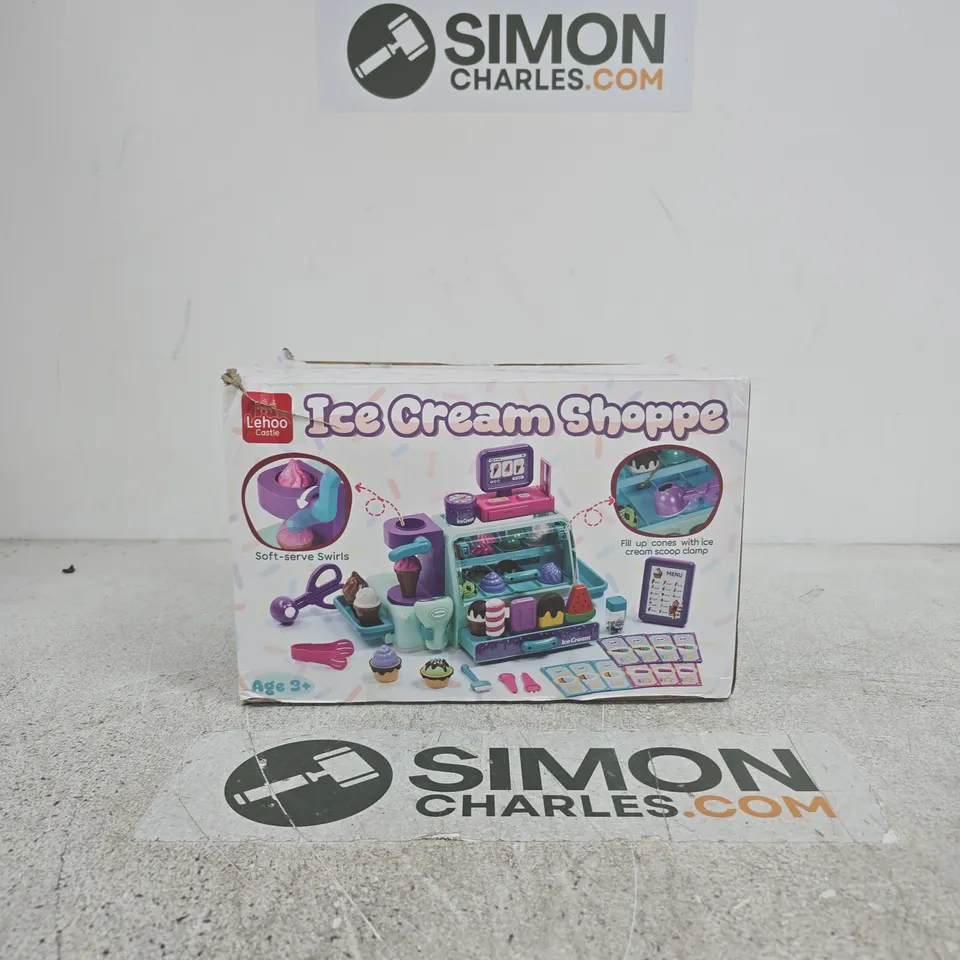 ICE CREAM SHOPPE PLAYSET BY LEHOO CASTLE (WITH ACCESSORIES)