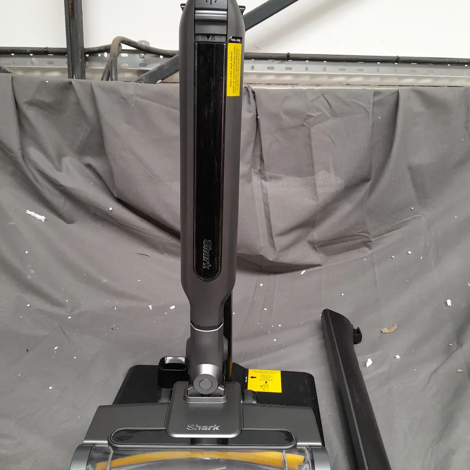 BOXED SHARK WANDVAC 2-IN-1 LIGHTWEIGHT CORDLESS HANDHELD VACUUM CLEANER