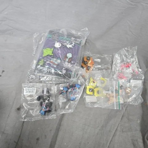 LARGE QUANTITY OF ASSORTED CROC CHARMS TO INCLUDE SPONGEBOB, THE NIGHTMARE BEFORE CHRISTMAS, STITCH, ETC