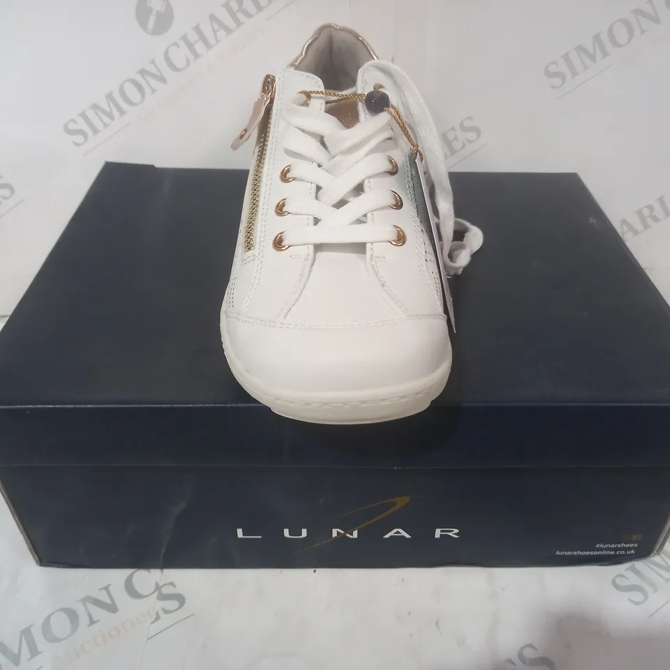 BOXED PAIR OF LUNAR MARCIA SHOES IN WHITE/METALLIC ROSE GOLD EU SIZE 38
