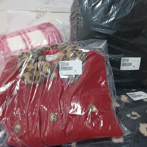 APPROX 8 MIXED COATS ALL SIZES AND DIFFERENT DESIGNS