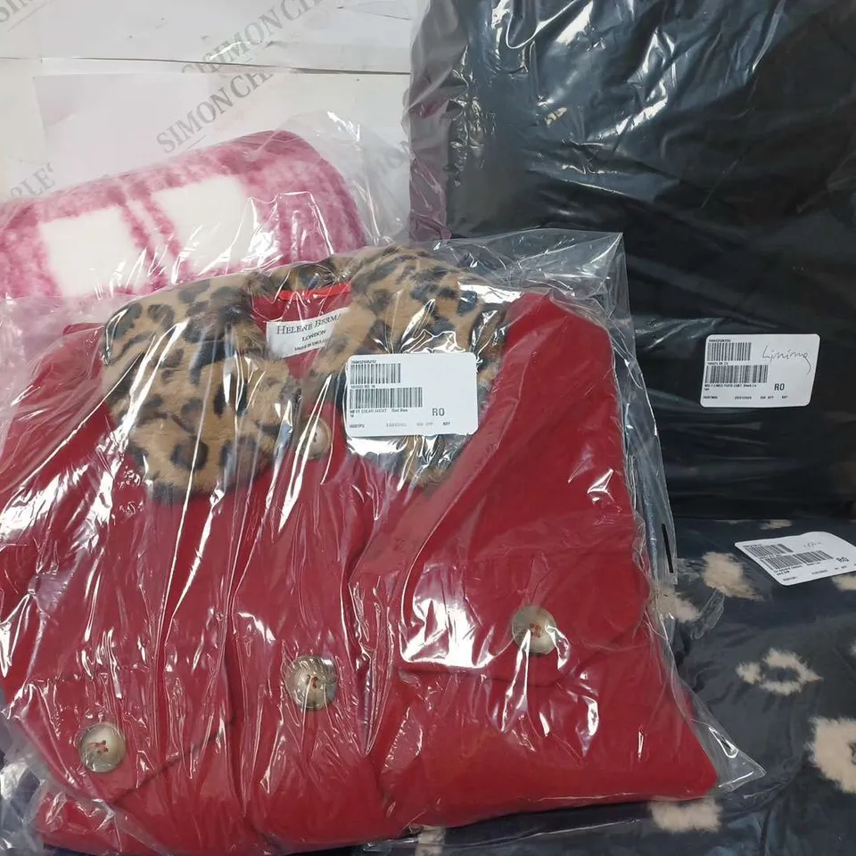 APPROX 8 MIXED COATS ALL SIZES AND DIFFERENT DESIGNS