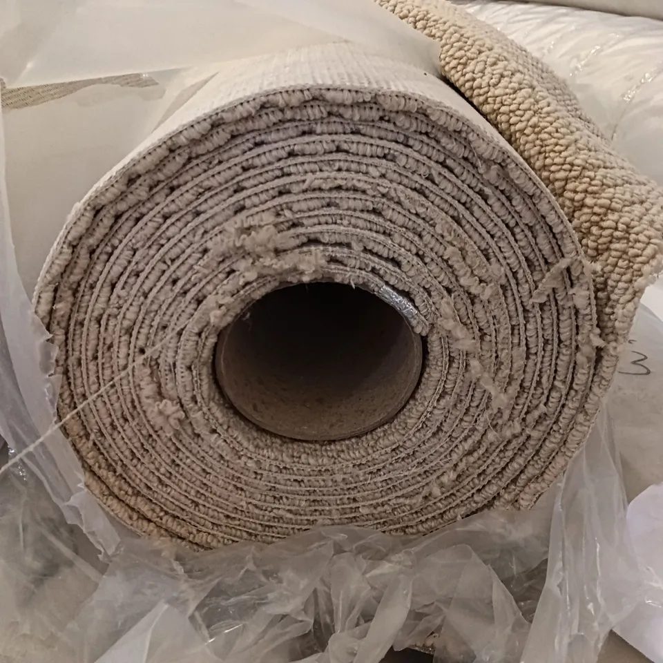 ROLL OF QUALITY DESIGNER STYLE HERRINGBONE CARAMEL CARPET // APPROX SIZE: 5.0 X 7.7m