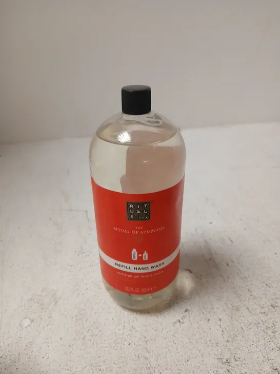 Lot 1006: APPROXIMATELY 12 ASSORTED COSMETIC ITEMS INCLUDING NIVEA ...