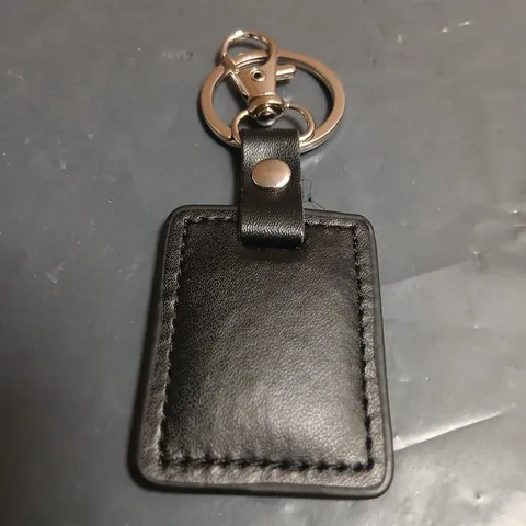 ANTHONY JAMES LEATHER KEY RING – BLACK SQUARE LEATHER FOB (AJA001)