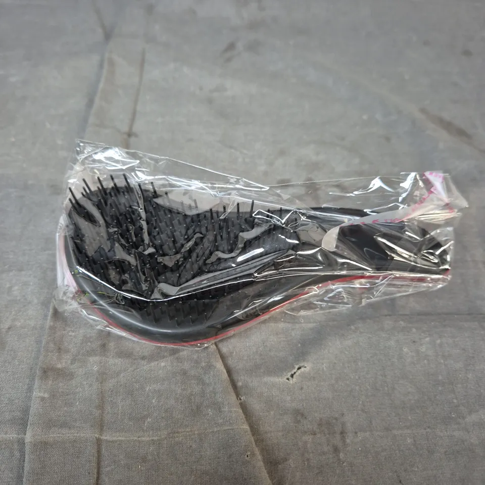 BOX OF 30 ASSORTED RED HAIR BRUSHES