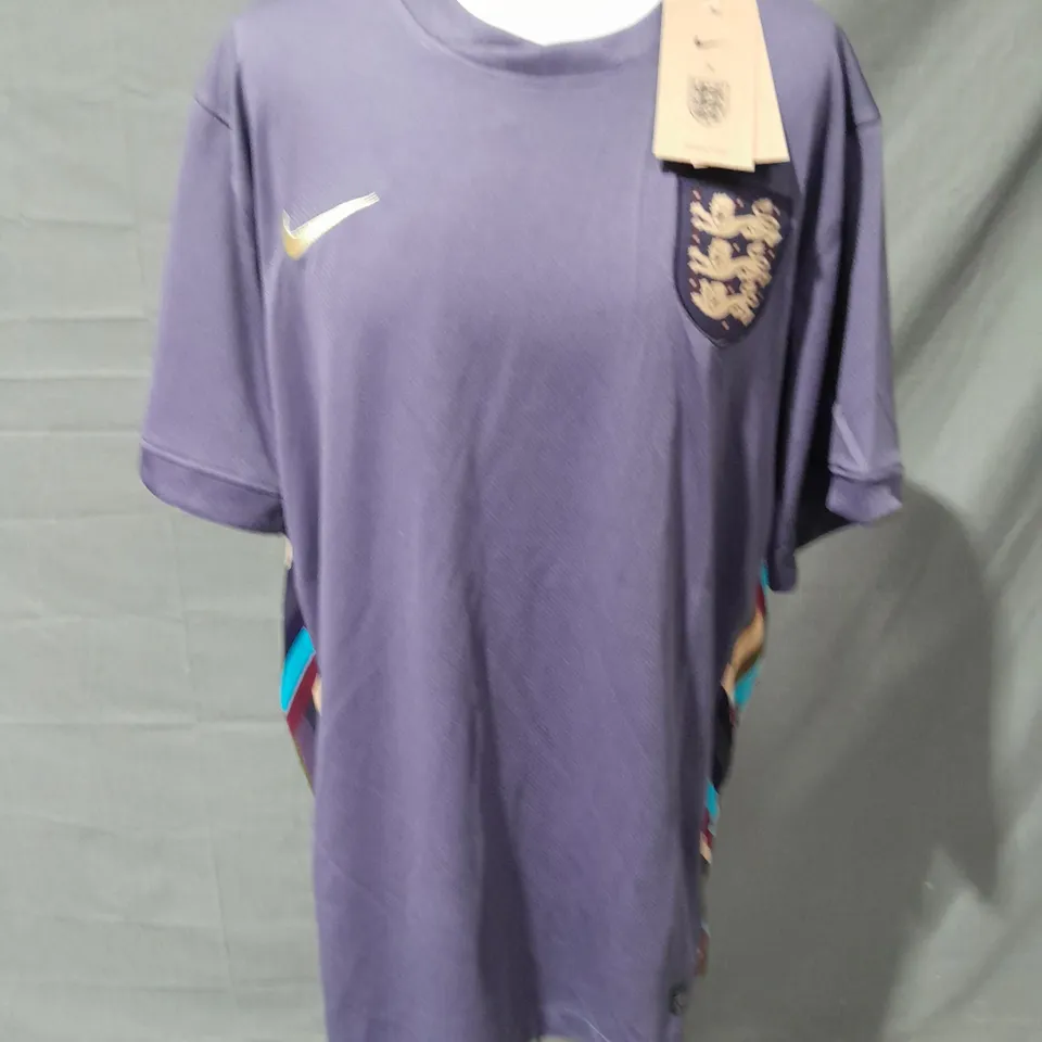 ENGLAND FOOTBALL T-SHIRT IN PURPLE - XL