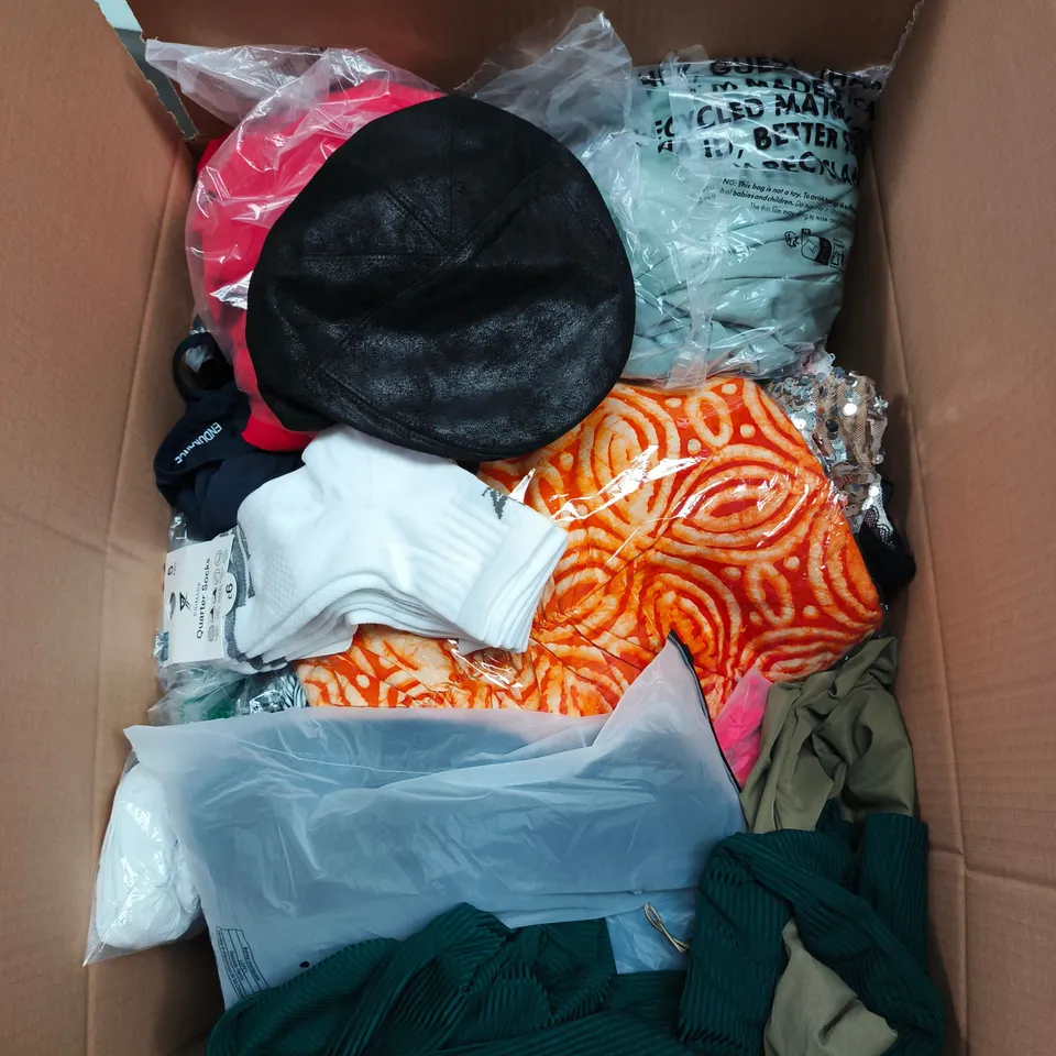 LARGE BOX OF APPROXIMATELY 25 ASSORTED CLOTHING ITEMS IN VARIOUS COLOURS, STYLES AND SIZES - COLLECTION ONLY