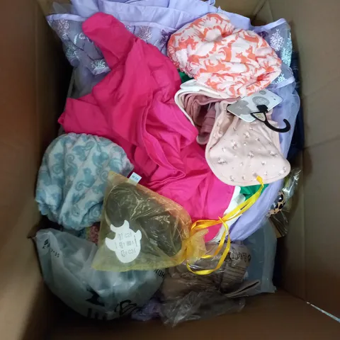 LARGE BOX OF ASSORTED KIDS CLOTHING ITEMS TO INCLUDE BAGS, BABY GROWS AND DRESSES