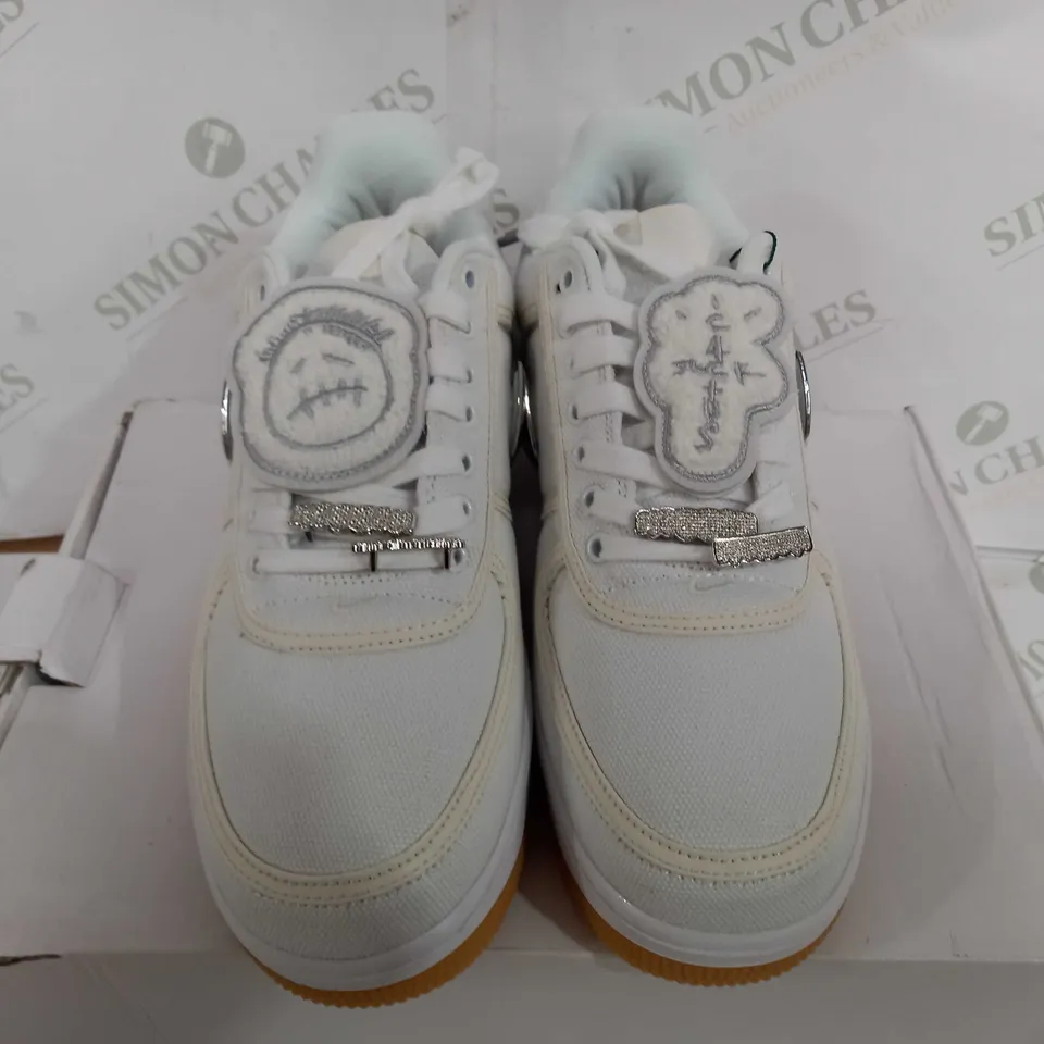 BOXED PAIR OF NIKE TRAVIS SCOTT AIR FORCE 1 LOWS - WHITE - UK 8.5