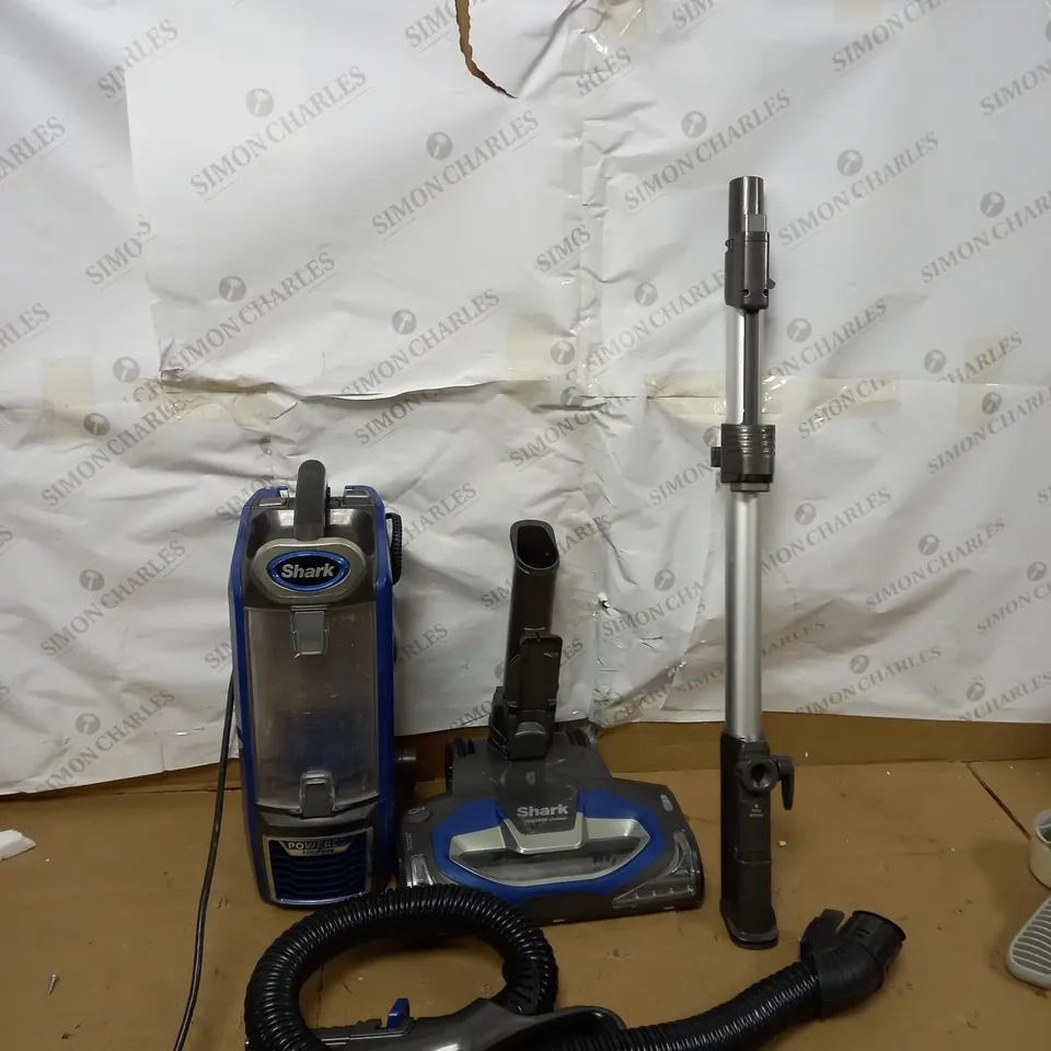 SHARK UPRIGHT VACUUM CLEANER