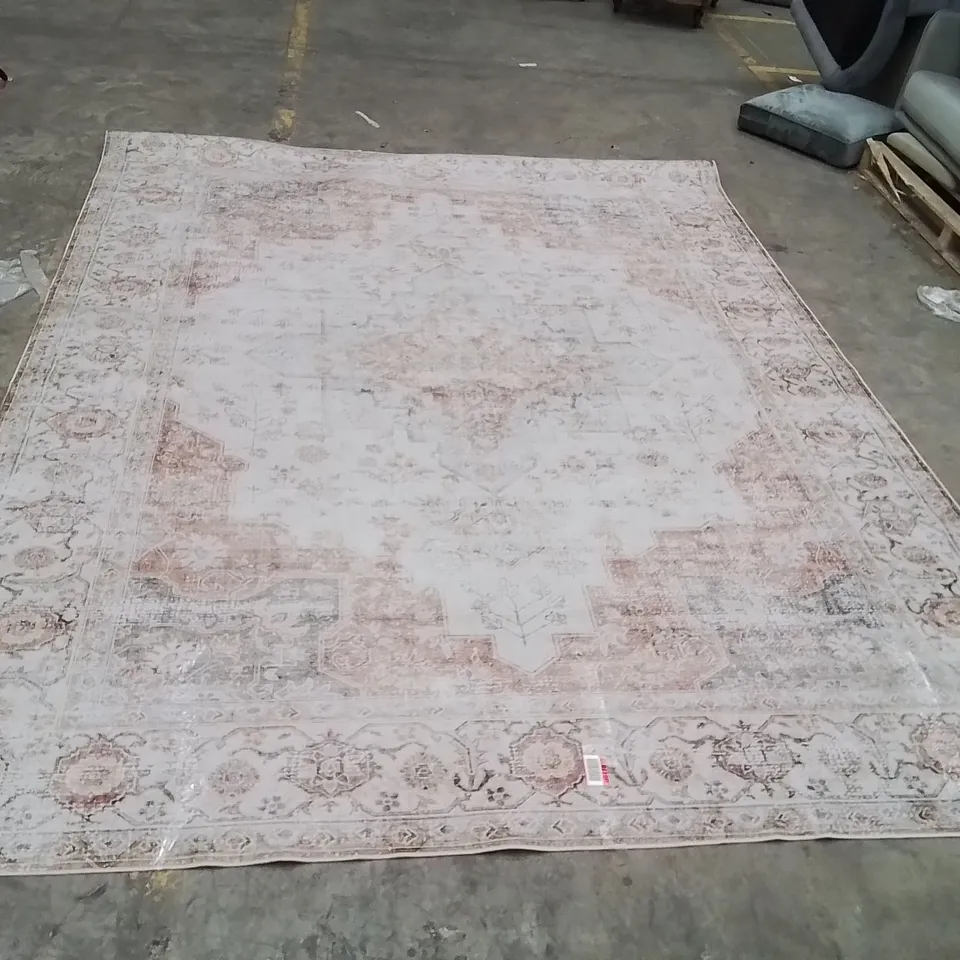 QUALITY DESIGNER AREA RUG - APPROXIMATELY 370X240CM
