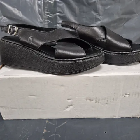BOXED PAIR OF HUSH PUPPIES BEX WEDGE SANDALS IN BLACK SIZE 4